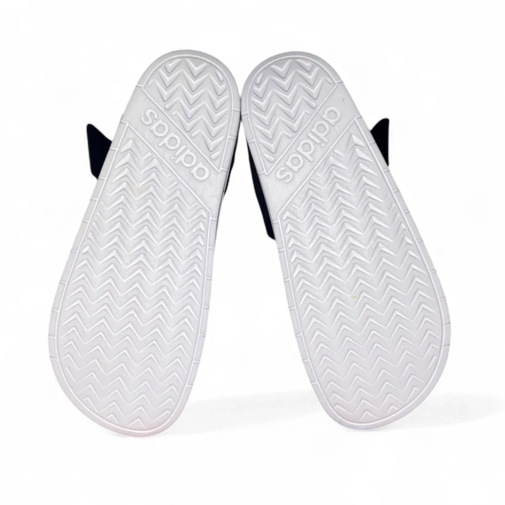 Women’s - Adidas Adilette Sandals Black/White Size 8 Summer Velcro Shoes NWT - Picture 3 of 14
